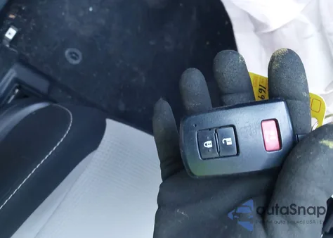 2017 Toyota Rav4 Xle z USA, uszkodzony, nr VIN JTMRFREV6HJ169766